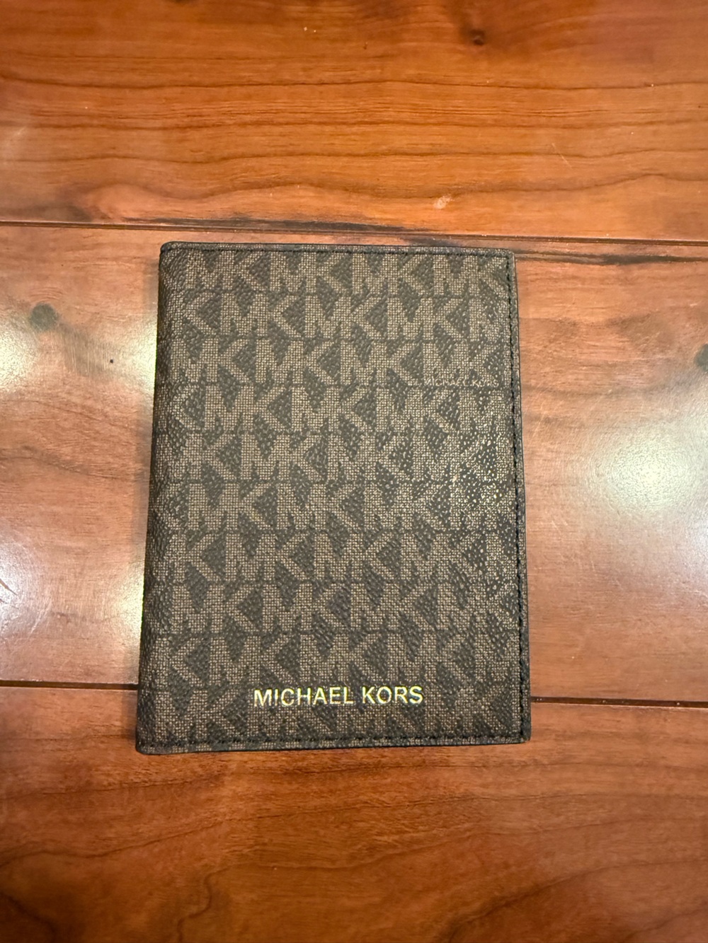 Michael Kors Jet Set Travel Medium Signature Logo Passport Case